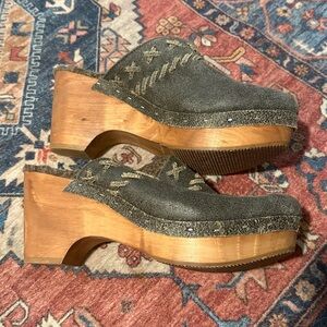 Anthropology Wooden Clogs Suede Distressed Design
Size 10